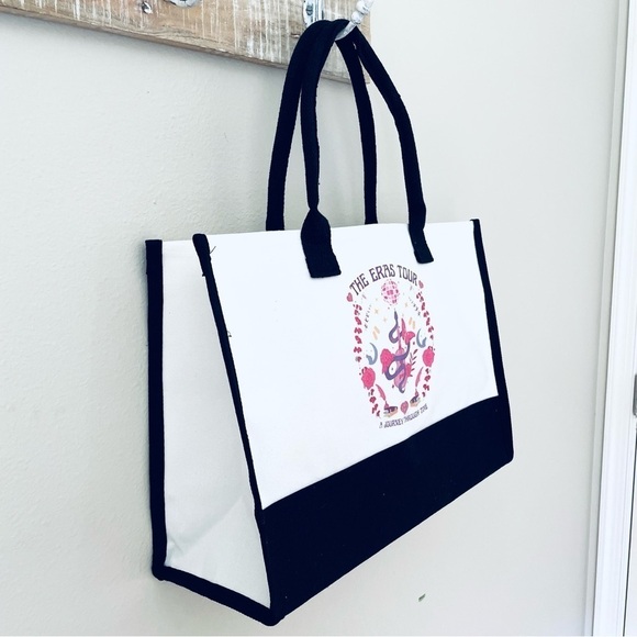 Music Era-Inspired Canvas Tote – “The Eras Tour” Vibes - Picture 4 of 7